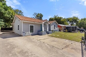 3525 Kellis St in Fort Worth, TX - Foto de edificio - Building Photo