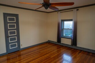 2302 1/2 Blaisdell Ave, Unit 2 BR Carriage House in Minneapolis, MN - Foto de edificio - Building Photo