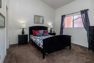 Emerald Pointe Apartments in Tucson, AZ - Foto de edificio - Interior Photo