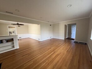 7525 Wentwood Dr in Dallas, TX - Building Photo - Building Photo