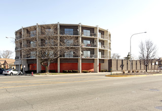 Evergreen Park Apartments in Evergreen Park, IL - Building Photo - Building Photo