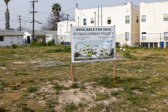 Montclair Complex in Los Angeles, CA - Building Photo - Building Photo