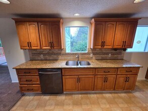 2136 N 187th St in Shoreline, WA - Building Photo - Building Photo