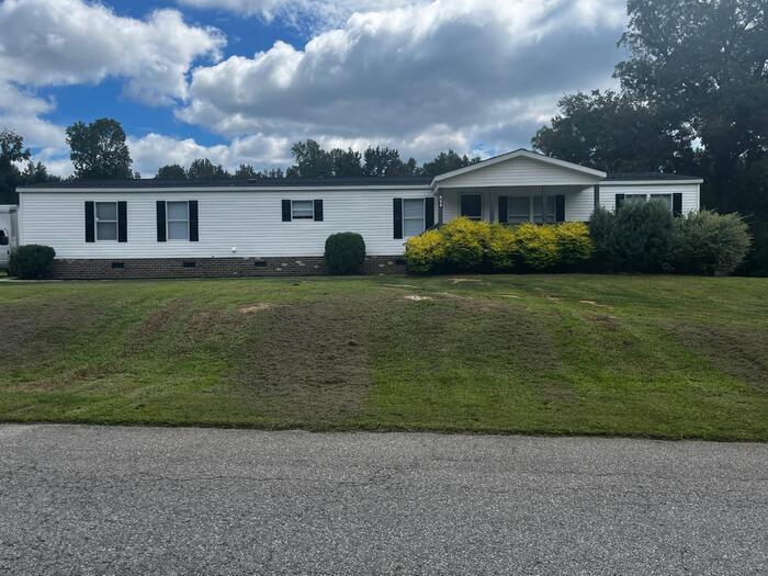 40 N Ridge Dr in Louisburg, NC - Building Photo