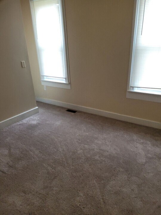 1008 E 1st St in Monroe, MI - Building Photo