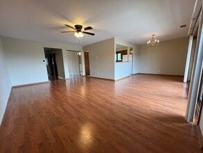 14551 S Ravinia Ave in Orland Park, IL - Building Photo - Building Photo