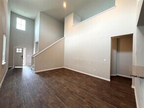 14017 Macquarie Dr in Pflugerville, TX - Building Photo - Building Photo