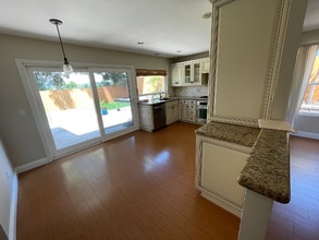 146 Village Run W in Encinitas, CA - Building Photo - Building Photo