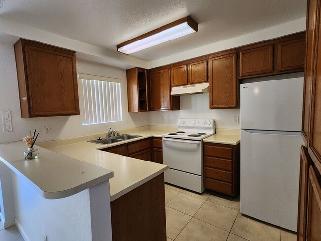 property at 2220 Highpointe Dr