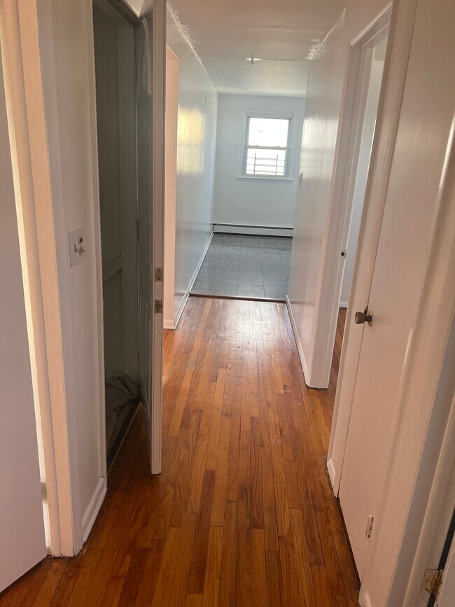 12 Willie St, Unit 2 nd floor apartment