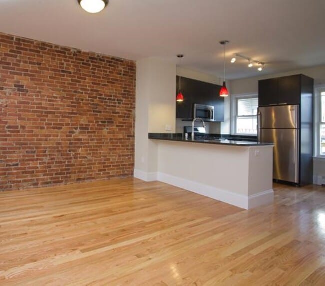 14 Parker Hill Ave, Unit Top Floor