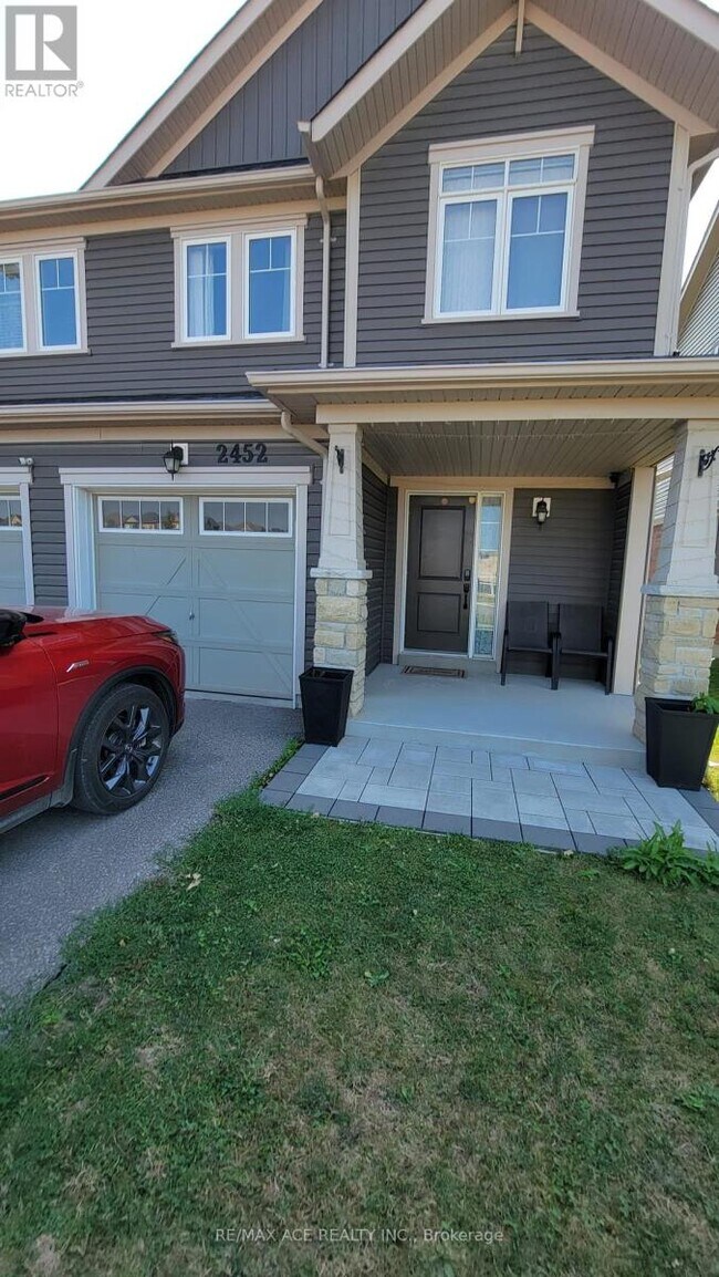 2452 Steeplechase St in Oshawa, ON - Building Photo - Building Photo