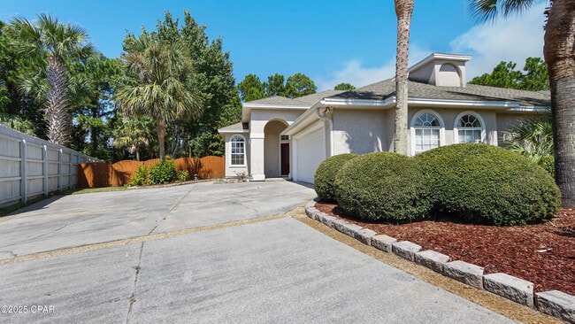 7028 Starfish Ct in Panama City Beach, FL - Building Photo - Building Photo