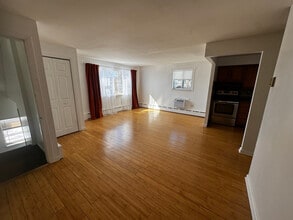 207 Summit Ave, Unit B in Norwood, PA - Foto de edificio - Building Photo