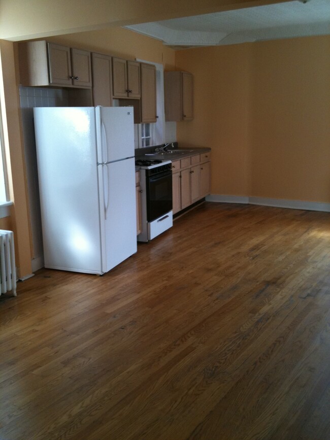 10 W Main St Apartments and Nearby Middletown Apartments For Rent ...