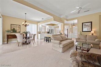 15330 Bonefish Trl in Bonita Springs, FL - Foto de edificio - Building Photo