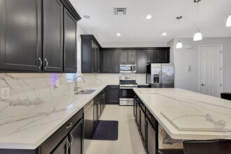 11532 SW Mountain Ash Cir in Port St. Lucie, FL - Building Photo - Building Photo