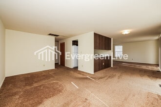 5630 Troy Villa Blvd in Huber Heights, OH - Building Photo - Building Photo