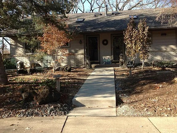 property at 2920 Benton Blvd