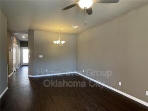 909 SW 91st St in Oklahoma City, OK - Building Photo - Building Photo