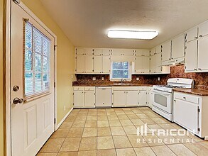220 Jennifer Ln in Carrollton, GA - Building Photo - Building Photo