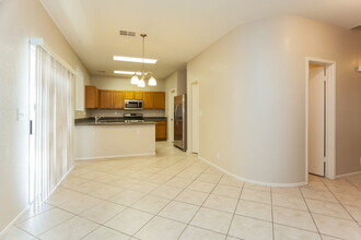 7900 Canyon Grove Ct in Las Vegas, NV - Building Photo - Building Photo