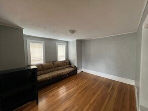 40 Hurd St in Melrose, MA - Building Photo - Building Photo