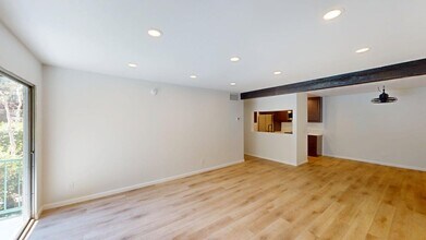 5460 White Oak Ave, Unit C109 in Encino, CA - Building Photo - Building Photo