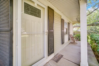 2034 Oxford Ct in Schaumburg, IL - Foto de edificio - Building Photo