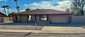 13410 North 47th Pl in Phoenix, AZ - Building Photo