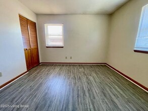 10410 Torrington Rd in Louisville, KY - Building Photo - Building Photo