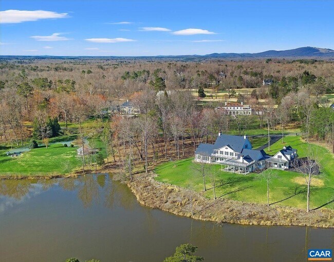 4018 Fairway Dr in Keswick, VA - Building Photo - Building Photo