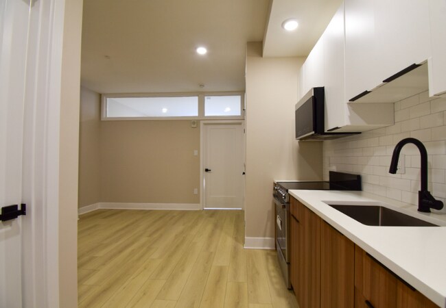 1030 N 48th St in Philadelphia, PA - Building Photo - Building Photo