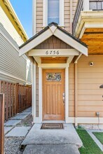 6756 7th Ave NW in Seattle, WA - Building Photo - Building Photo