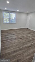 523 E Tabor Rd in Philadelphia, PA - Building Photo - Building Photo