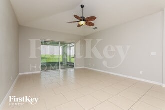 468 Kestrel Dr, Unit 231 in Groveland, FL - Building Photo - Building Photo