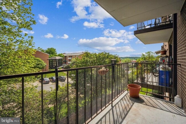 6220 Edsall Rd in Alexandria, VA - Building Photo - Building Photo
