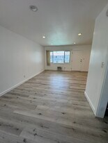 7969 Norton Ave, Unit 15 in West Hollywood, CA - Building Photo