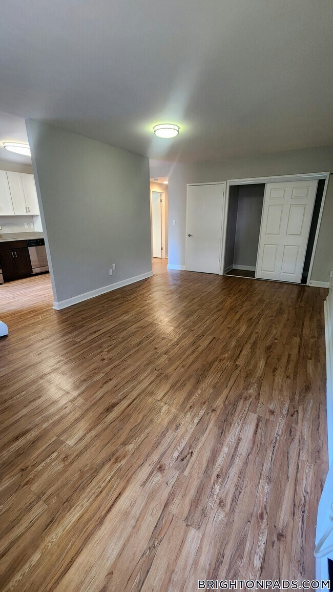 9 Bronsdon St in Boston, MA - Building Photo - Building Photo