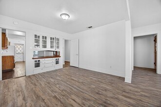 3804 E Kerckhoff Ave in Fresno, CA - Building Photo - Building Photo