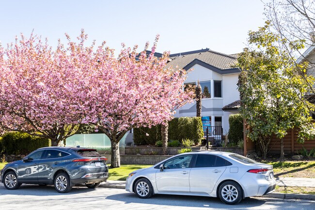 1662 St. Georges Av in North Vancouver, BC - Building Photo - Building Photo