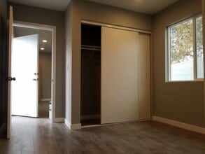 11129 Archwood St in Los Angeles, CA - Building Photo - Building Photo