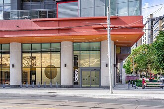 292 Dundas St W in Toronto, ON - Building Photo - Building Photo