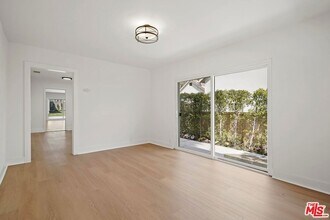 1563 E Elizabeth St in Pasadena, CA - Building Photo - Building Photo