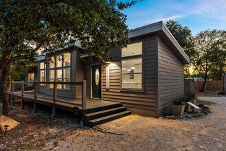 64 York Creek Rd in Driftwood, TX - Building Photo - Building Photo