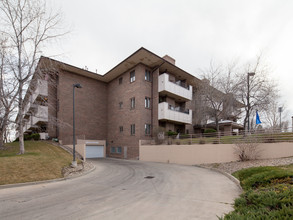 Courtyard at Lakewood in Lakewood, CO - Building Photo - Building Photo