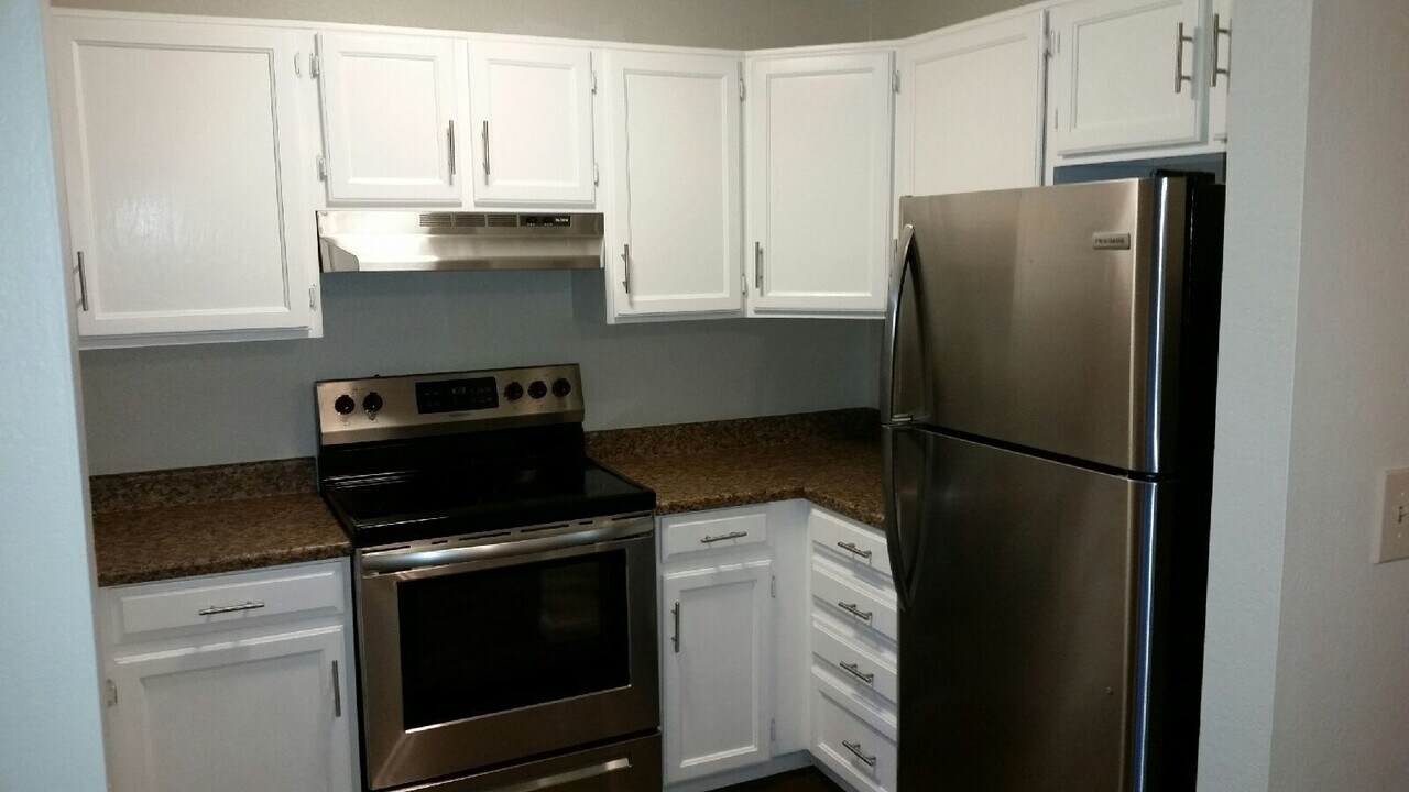 1235 Apollo Dr in Lafayette, CO - Building Photo