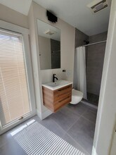 82 Sydney St, Unit 1 in Boston, MA - Foto de edificio - Building Photo