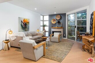 171 N Church Ln in Los Angeles, CA - Building Photo - Building Photo