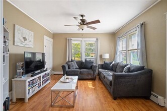 180 Eaton St in Providence, RI - Building Photo - Building Photo